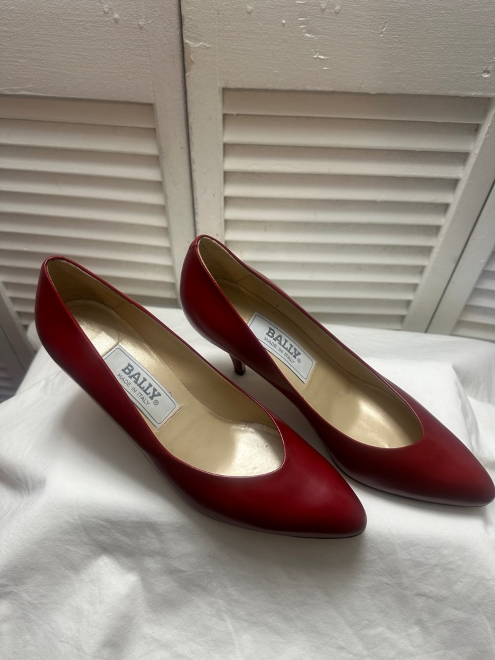 Bally Red Leather Pointed-Toe Kitten Heel Pumps
